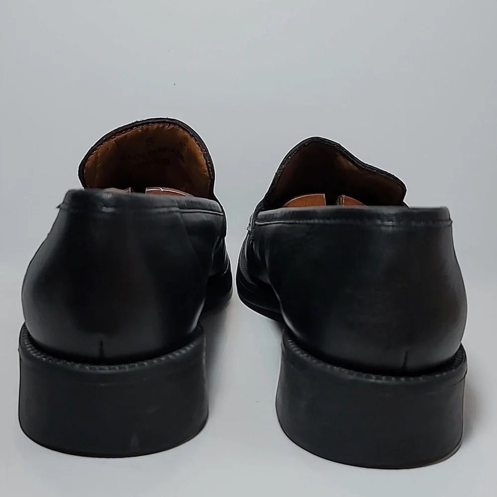 Clarks black loafer 5 mens leather slipon comfy casual office